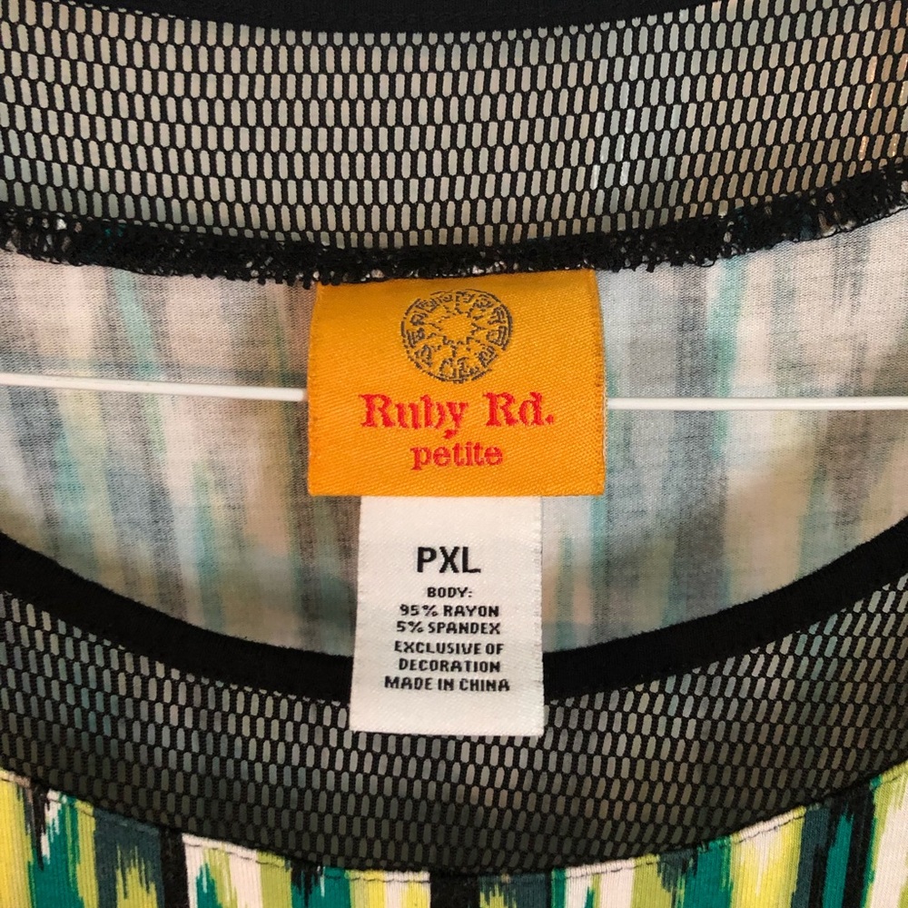 EUC Ruby Rd. Shirt - Picture 3 of 5